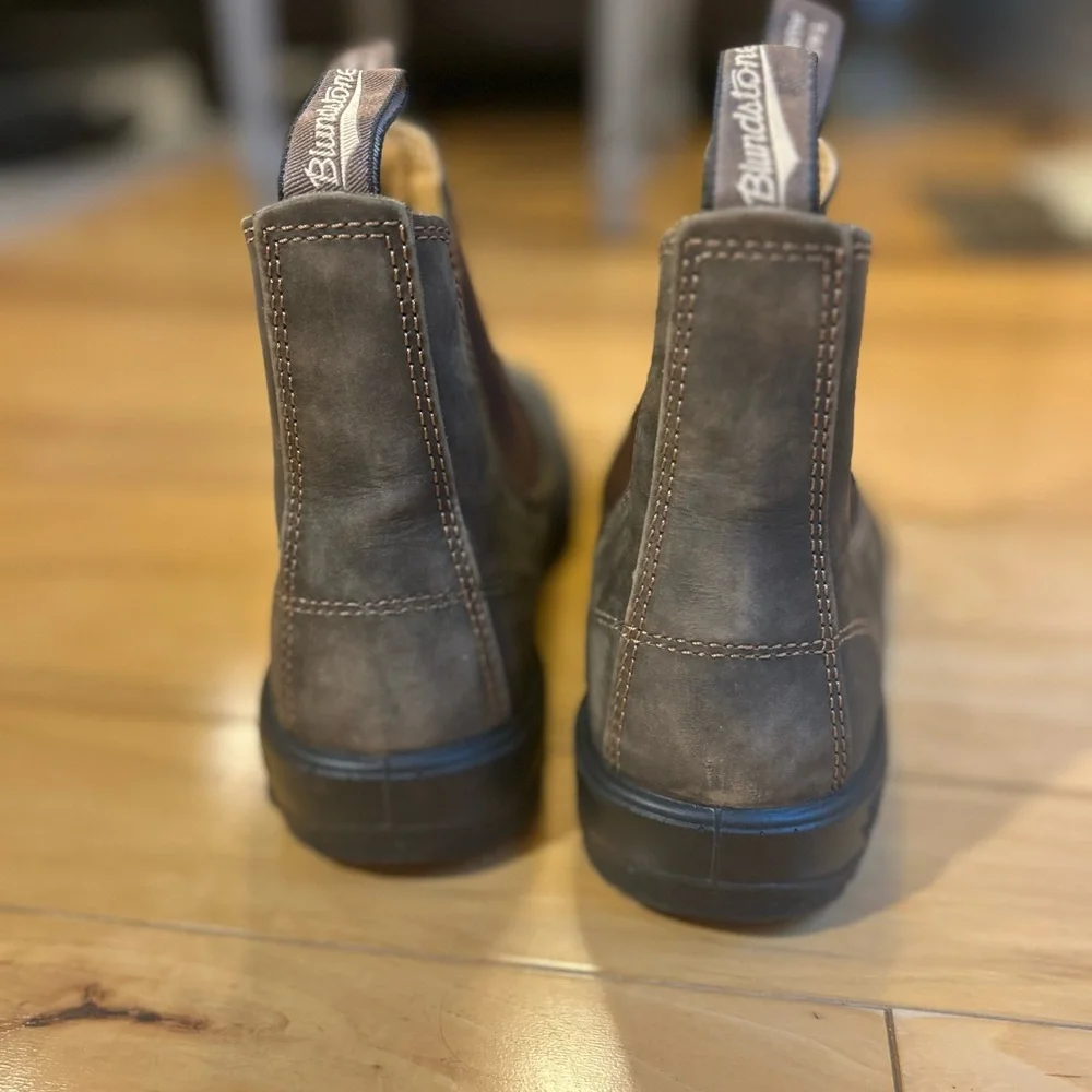 Blundstone Men's CLASSIC  Brown Leather Chelsea Boots - Picture 6 of 15